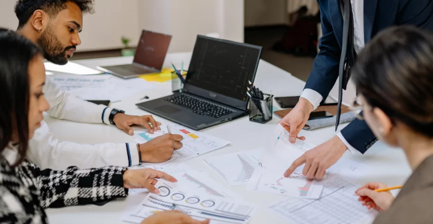 advogado explicando o que é inventário e porque precisa ser feito